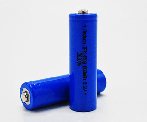 環境に優しい3.2ボルトの充電電池14500 LiFePO4をつける
